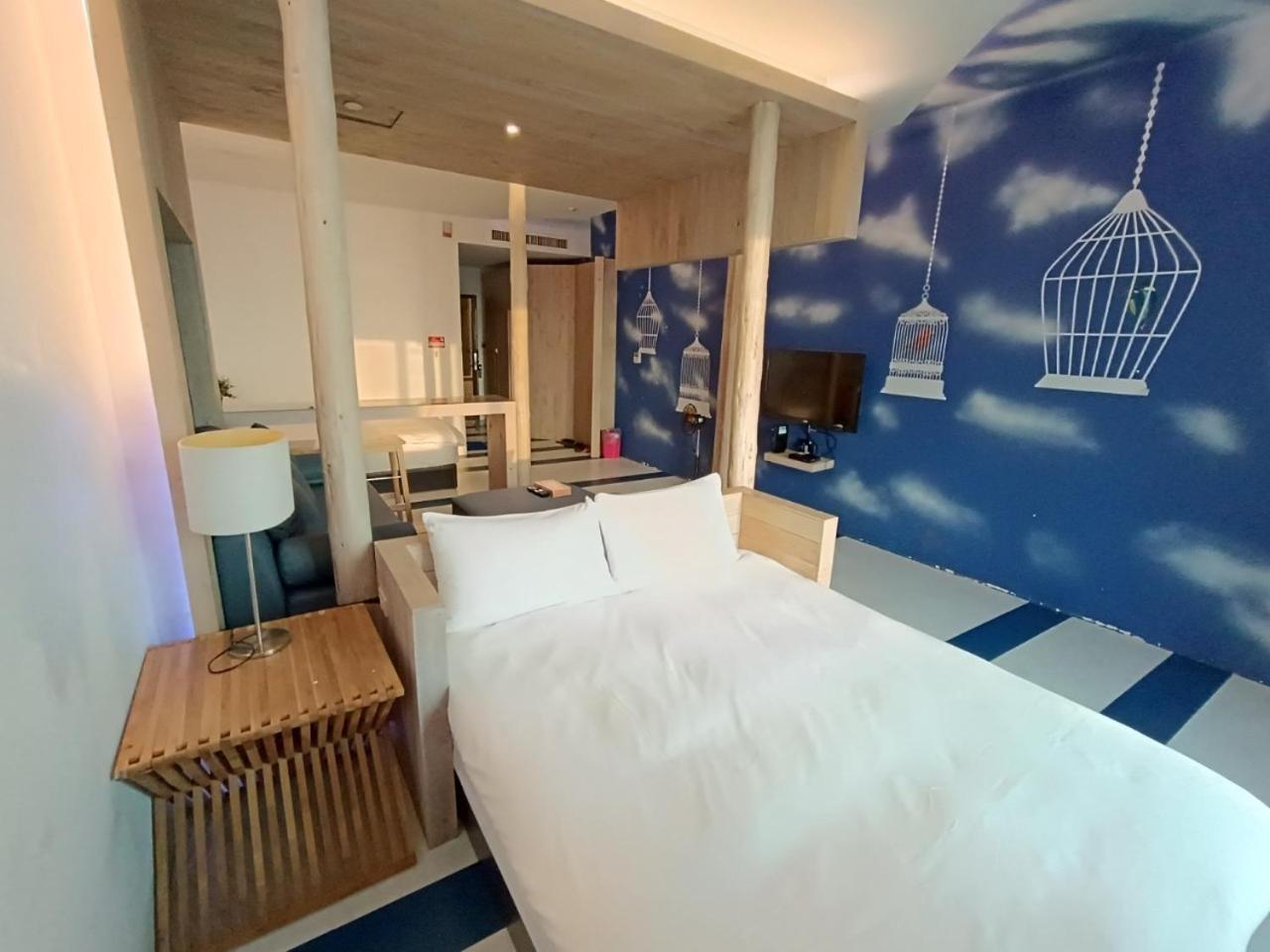 三条文旅 Lägenhet Kaohsiung Exteriör bild