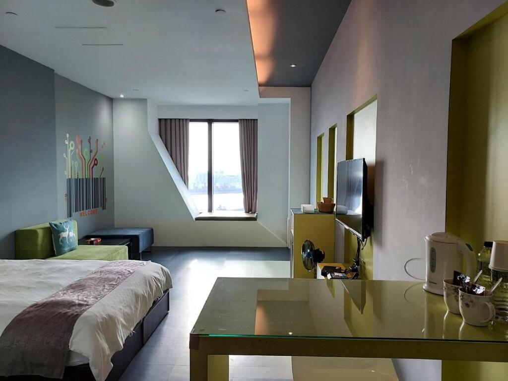 三条文旅 Lägenhet Kaohsiung Exteriör bild