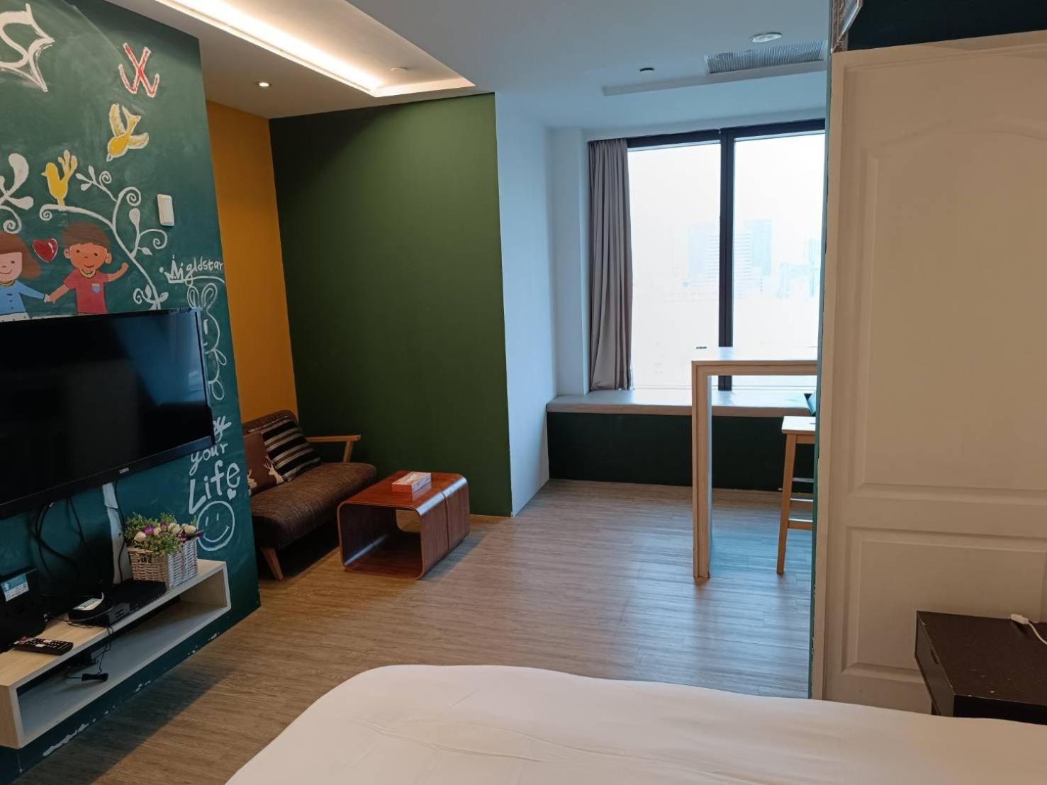 三条文旅 Lägenhet Kaohsiung Exteriör bild