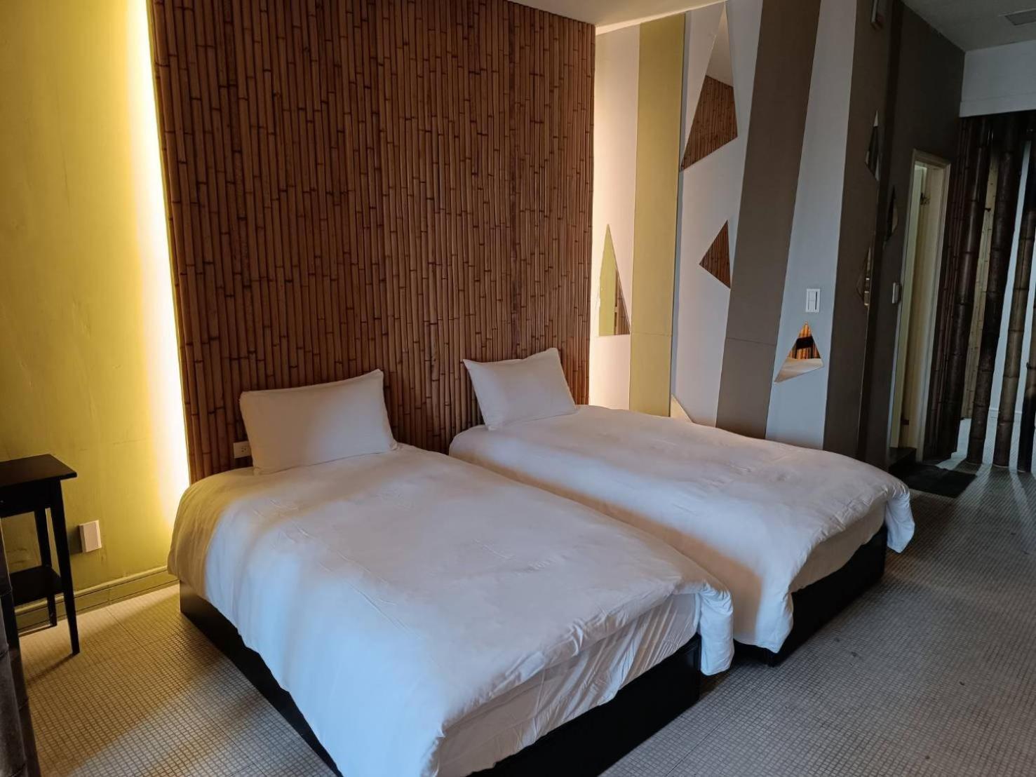 三条文旅 Lägenhet Kaohsiung Exteriör bild