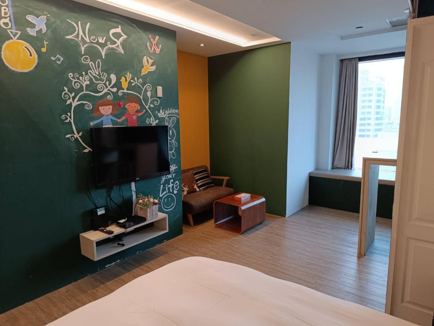 三条文旅 Lägenhet Kaohsiung Exteriör bild