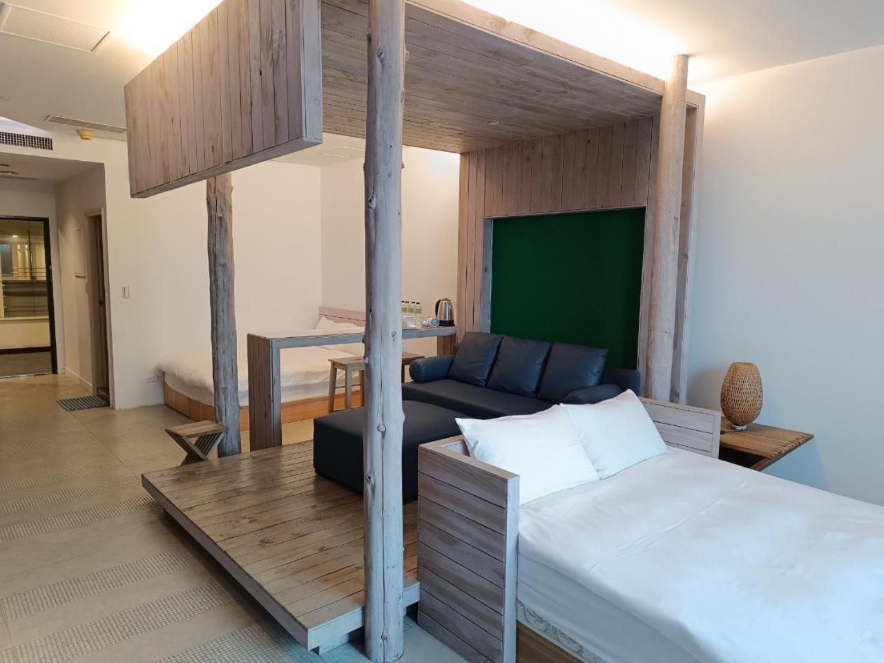 三条文旅 Lägenhet Kaohsiung Exteriör bild